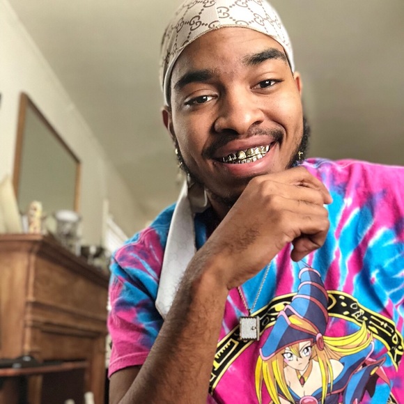 Meet your Posher, Cam - Picture 1 of 1